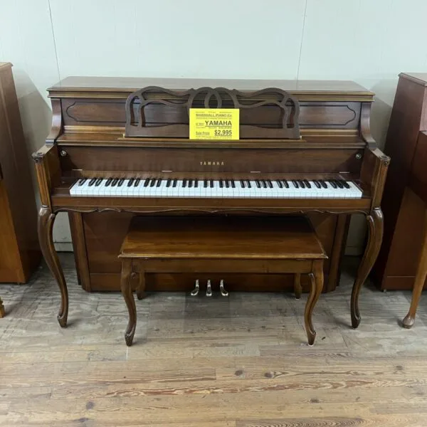 Yamaha "M215" Console Piano