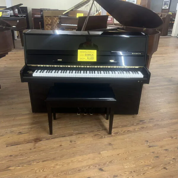 Samick SU-108P Console Piano