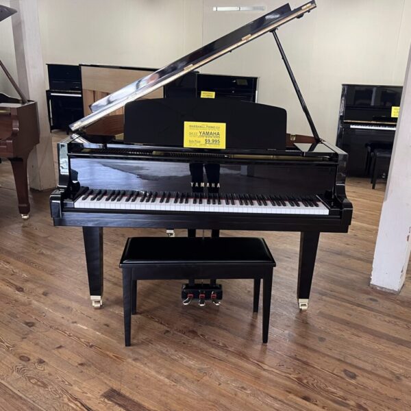 Yamaha GH1 Baby Grand Piano