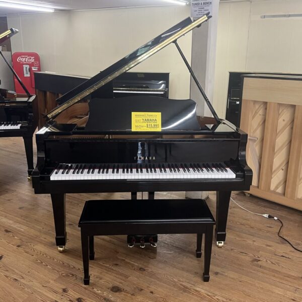 Yamaha C2 Grand Piano