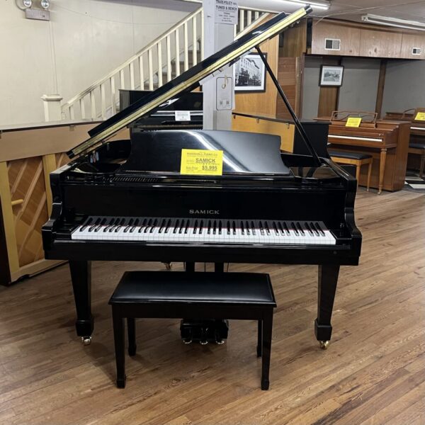 Samick SG-155 Baby Grand Piano
