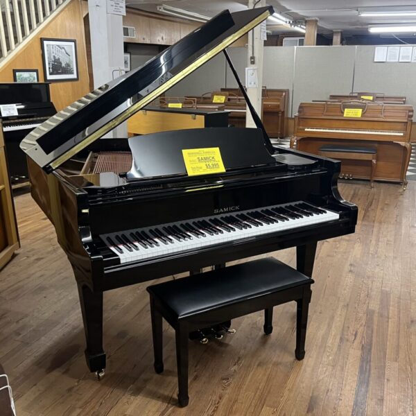 Samick SG-155 Baby Grand Piano