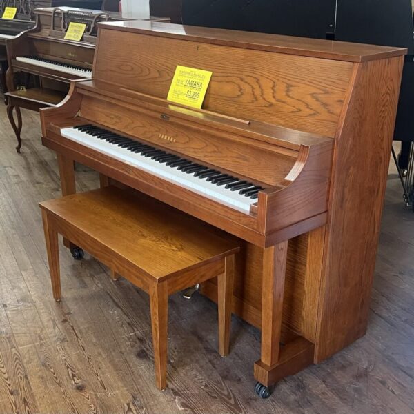 Yamaha P22 Studio Piano
